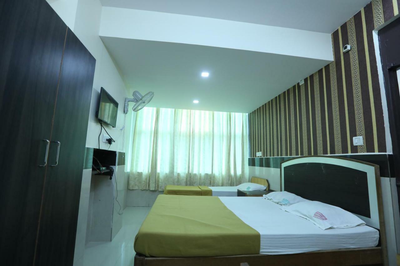 Hotel Embassy 벵갈루루 외부 사진