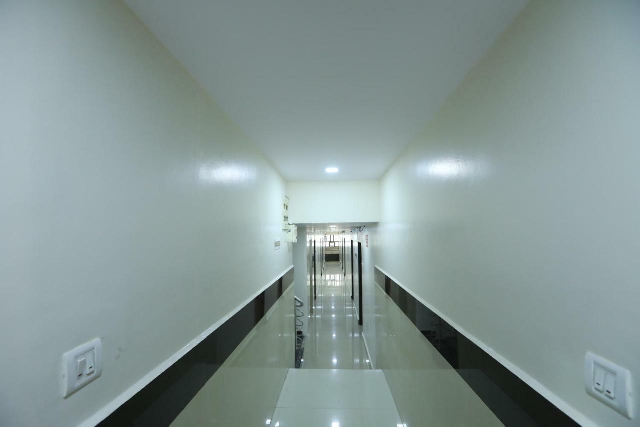 Hotel Embassy 벵갈루루 외부 사진