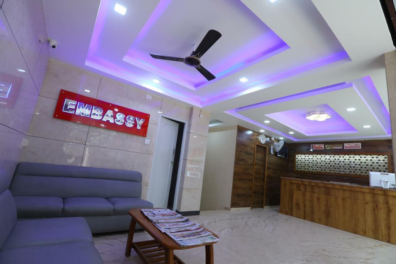 Hotel Embassy 벵갈루루 외부 사진
